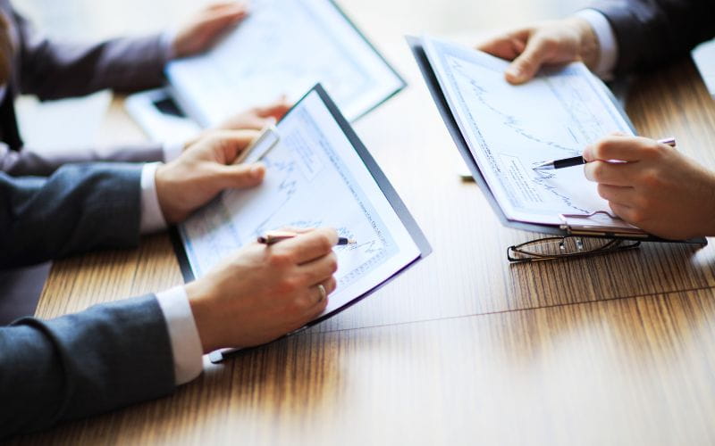 accounting-services-cape-town-banking-business-or-financial-analyst-desktop-accounting-charts