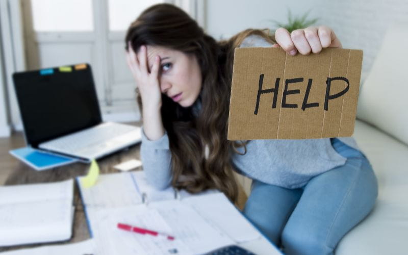 SureBooks - accounting services Cape Town - woman aksing for he;p (1)
